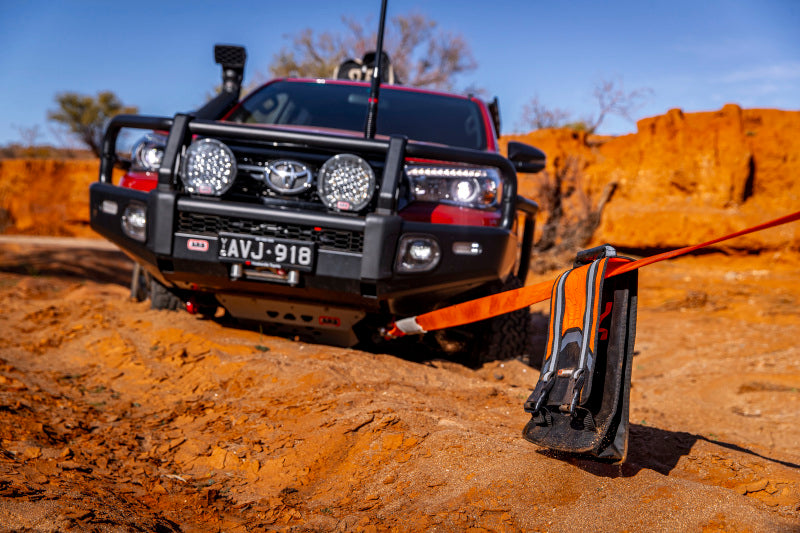 ARB Weekender Recovery Kit Incl 17600lb Recovery Strap/4.75T Shackles